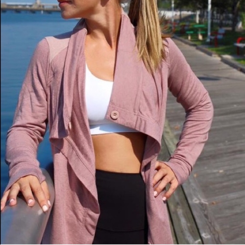 Lululemon Coast Wrap